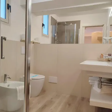 Madera ليدو دي يسولو