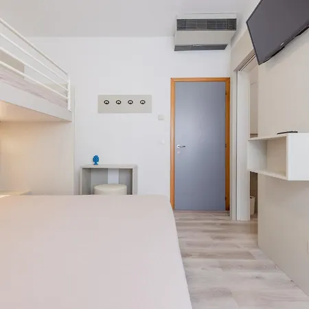 Madera Hotel