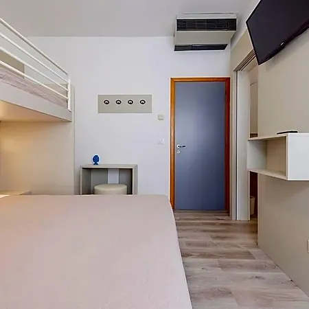Madera Hotell 3*