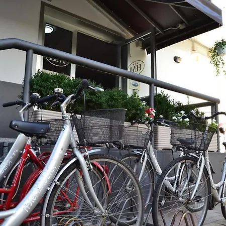 Madera Hotel 3*