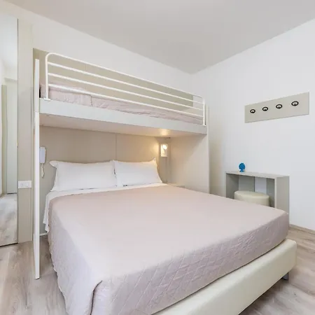 Отель Madera 3*
